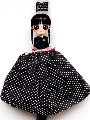 DSCN3607 Wednesday Addams Ξύλινο Διακοσμητικό