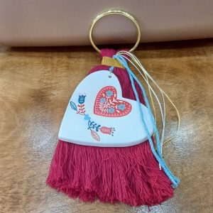 Χειροποίητο κρεμαστό κεραμικό γούρι "Καρδιά" (αποστέλλεται εντός συσκευασίας χάρτινου κουτιού)