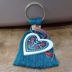 Χειροποίητο κρεμαστό κεραμικό γούρι "Καρδιά" (αποστέλλεται εντός συσκευασίας χάρτινου κουτιού)