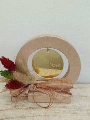 Χειροποίητο γούρι με κρεμαστό στοιχείο αφιέρωση "Νονά και νονέ σας αγαπώ"