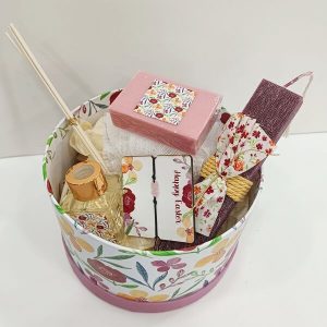 Πασχαλινό Σετ Δώρου Με Λαμπάδα Σε Κουτί