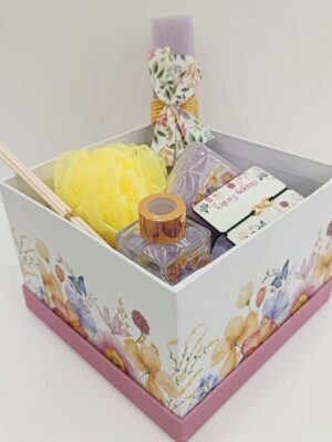 Πασχαλινό Σετ Δώρου Με Λαμπάδα Σε Κουτί